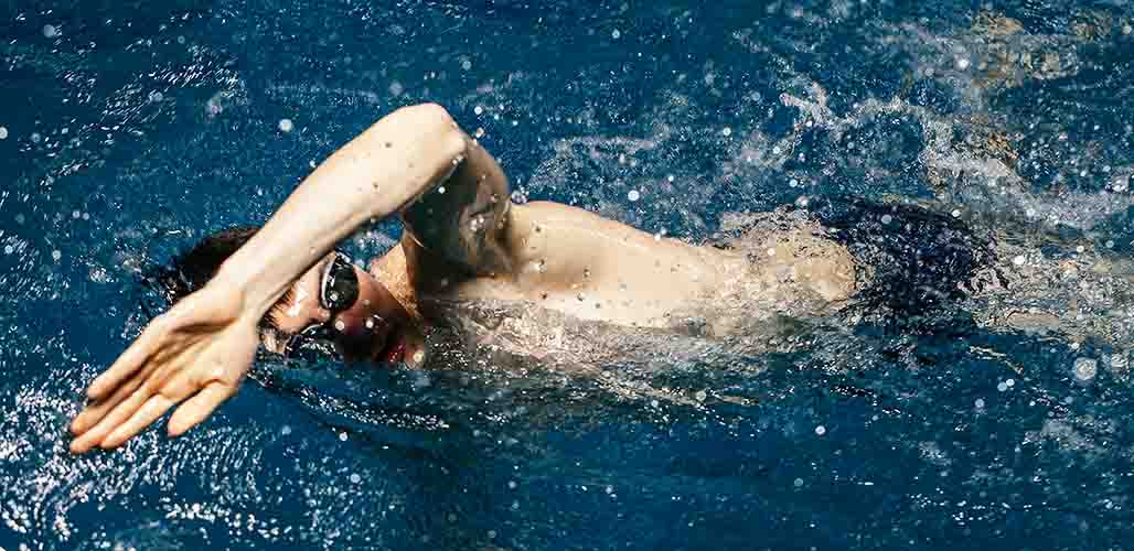 how to be a stronger swimmer